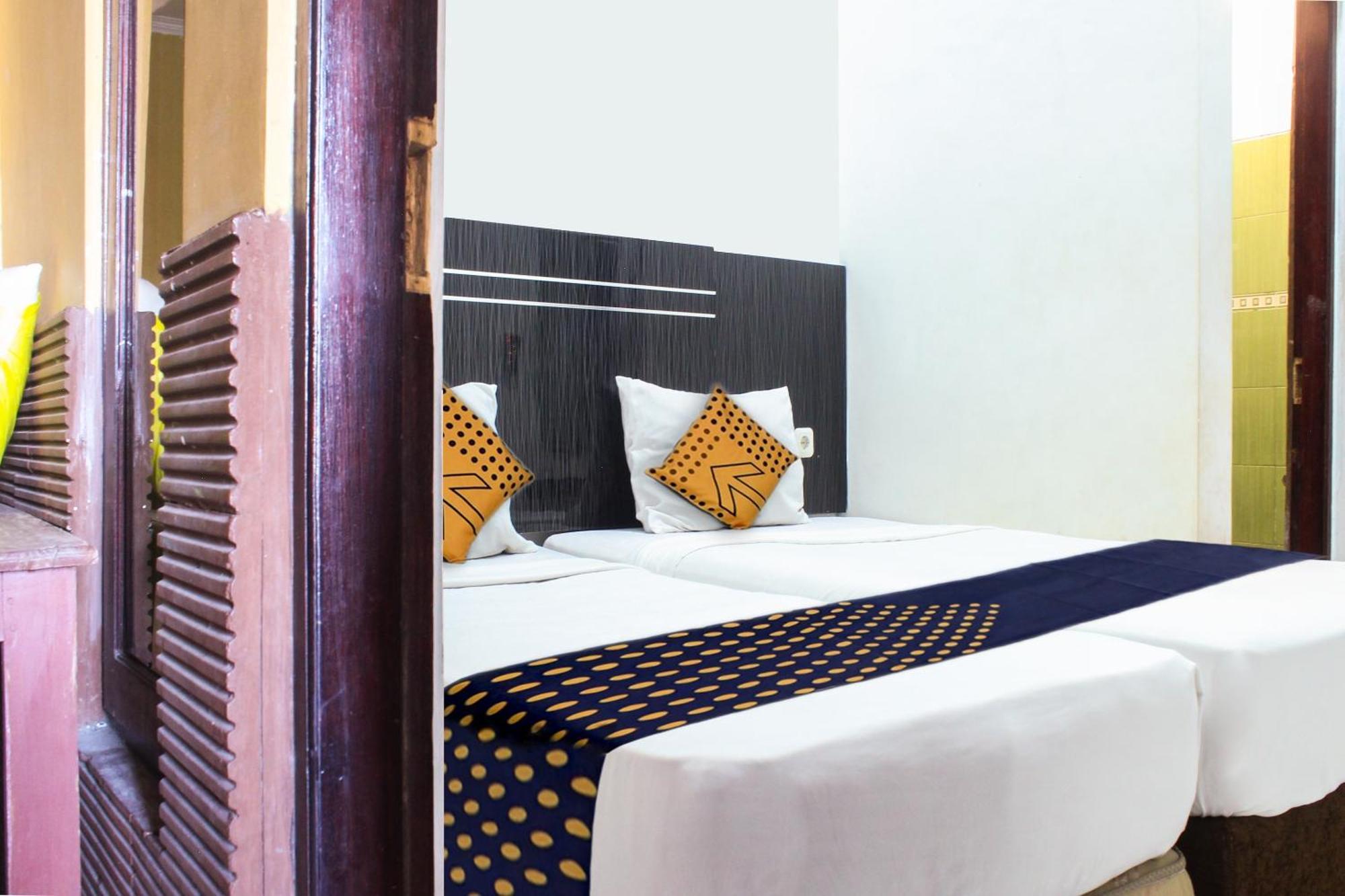 Spot On 3605 Clarichie Guest House Kupang  Exterior foto